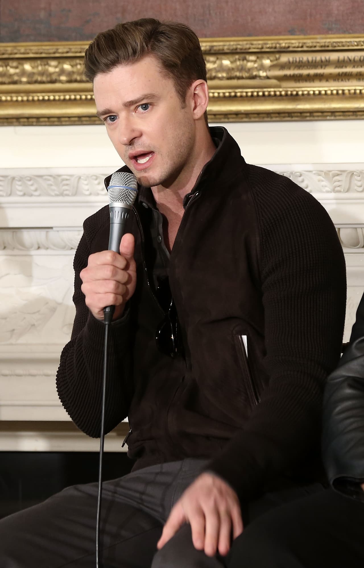 El cantante habló con unos niños que fueron invitados a la Casa Blanca, donde les dio algunos consejos para ser mejores cada día a pesar de las adversidades.