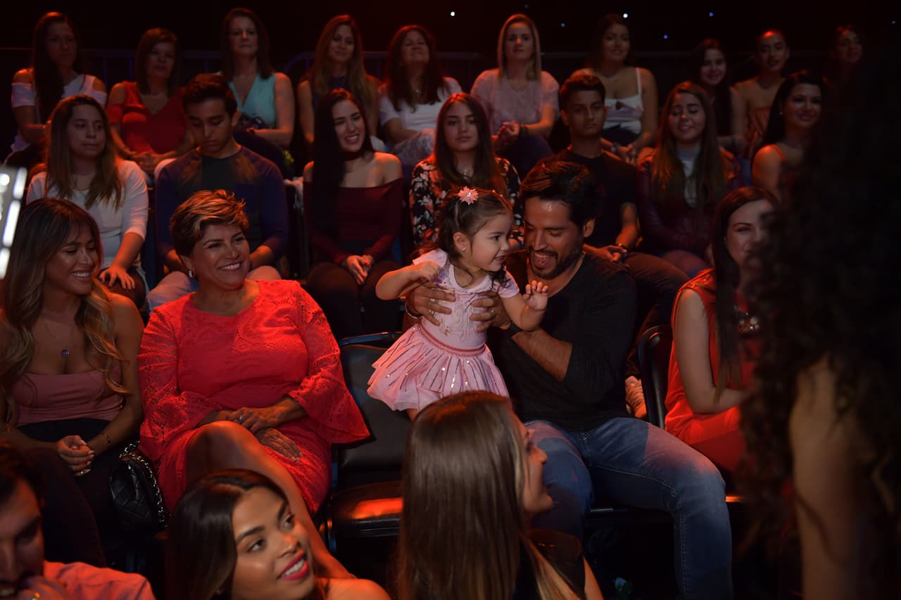 La suegra y la cuñada de Ana Patricia también acudieron a la tercera gala para ver la participación de la conductora.