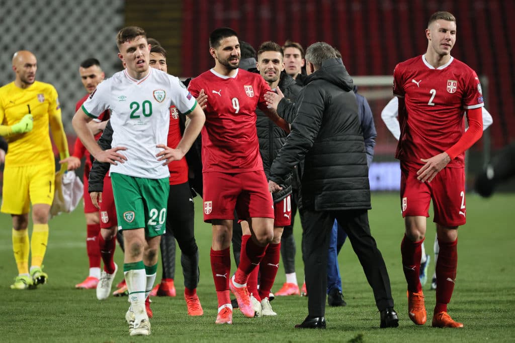 Grupo A | Serbia derrotó 3-2 a Irlanda.