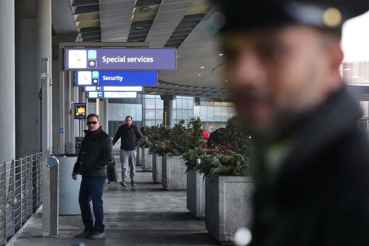 Por otro lado, hay buenas noticias para quienes planean volar 
<b>el día de Año Nuevo</b>, ya que se estima que O’Hare experimentará el menor volumen de viajes dentro de todo el período vacacional, lo que podría facilitar los desplazamientos en esa fecha.
