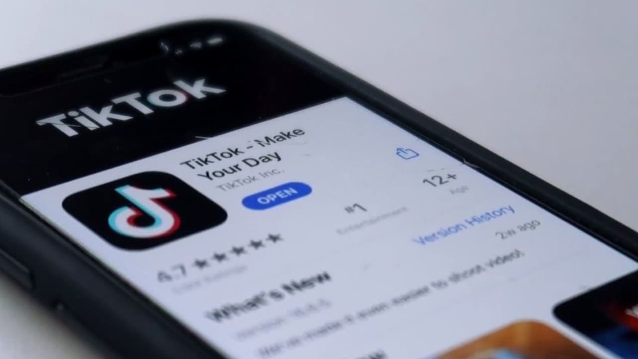 TikTok cierra acuerdo millonario para mantener su actividad en EEUU