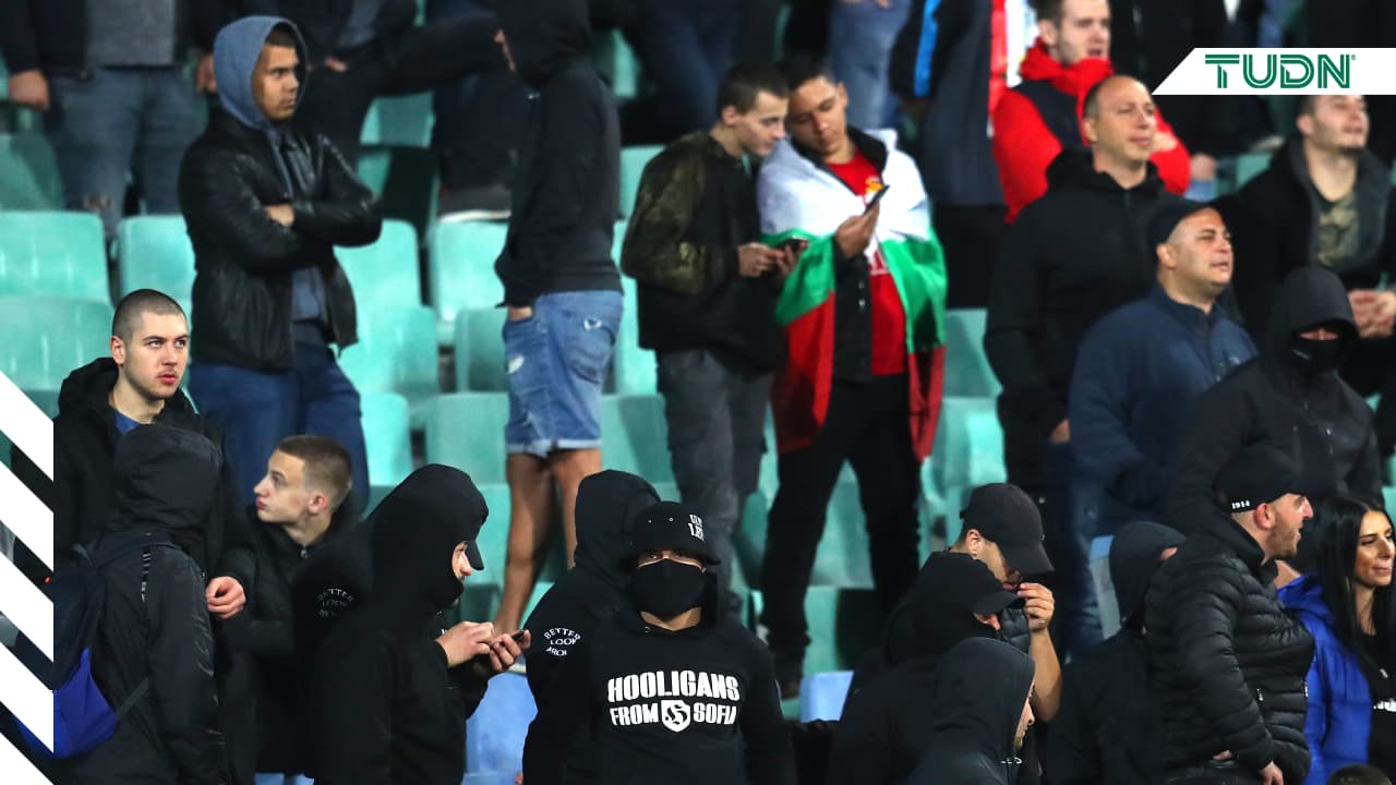 FIFA cumple y detiene el Bulgaria vs Inglaterra por cánticos racistas