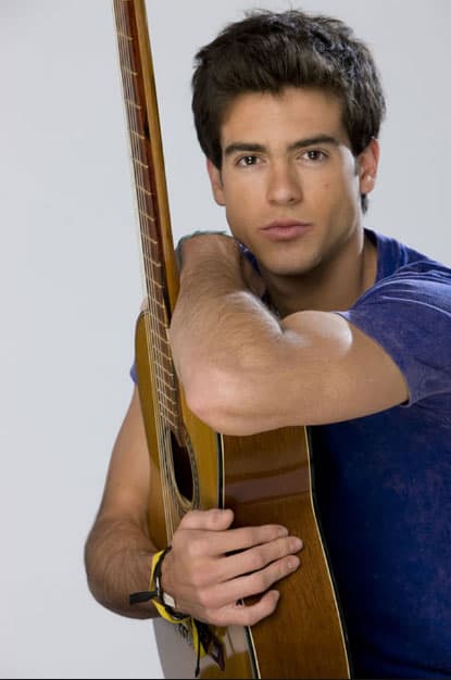 Pablo Lyle se convirtió en un músico en la telenovela juvenil "Verano de amor".