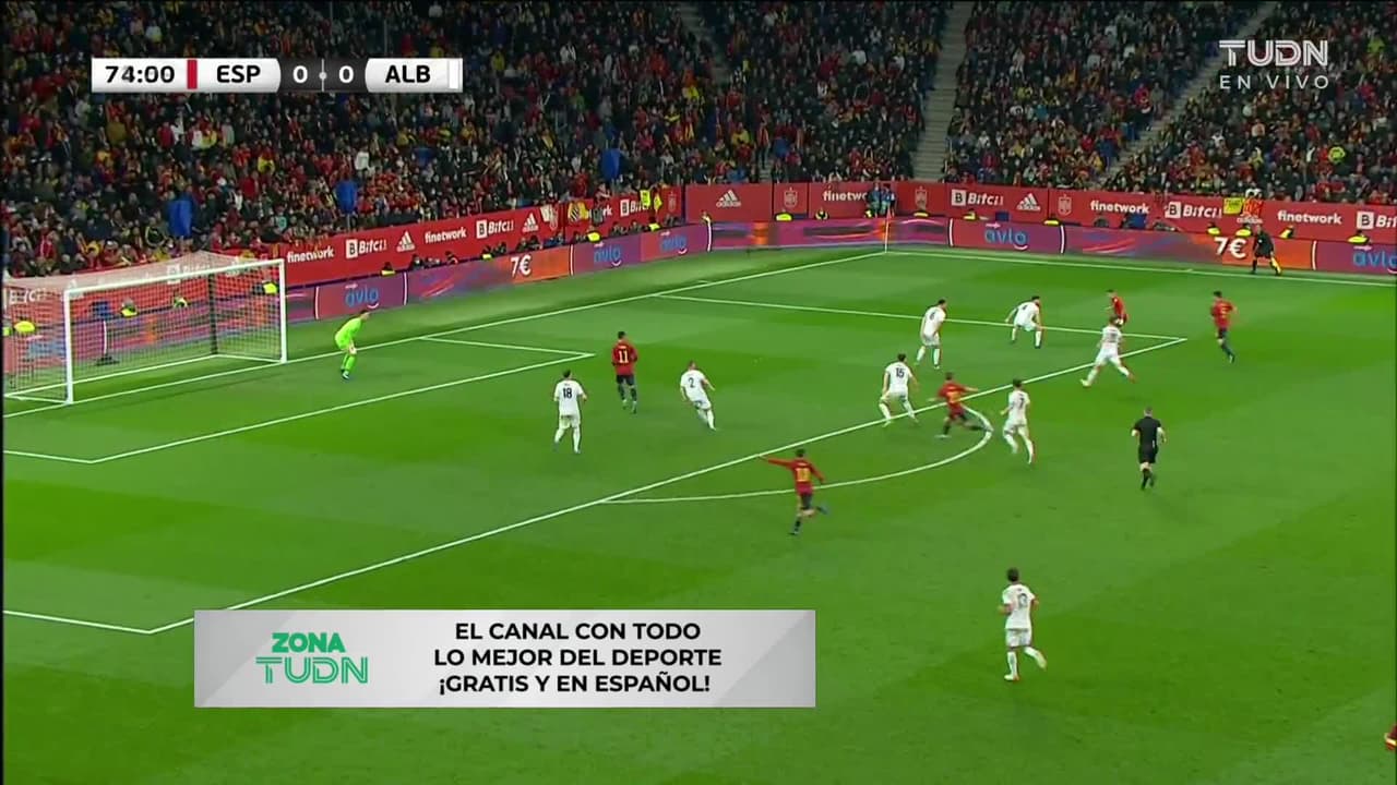 ¡TIRO ATAJADO! disparo por Ferran Torres.