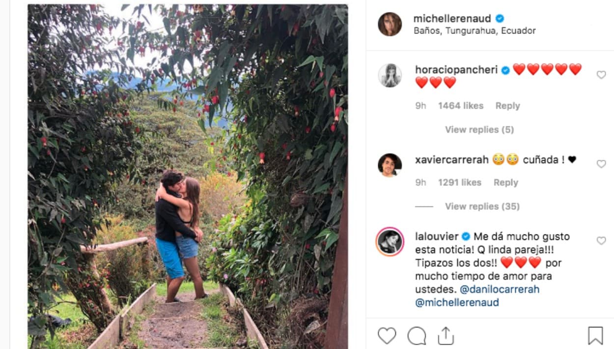 <b>El 15 de junio de 2019</b> confimaron su noviazgo con esta fotografía que ambos publicaron con el mismo mensaje: "Hey Danilo Carrera, te amo". "Hey Michelle Renaud, te amo".
<br>