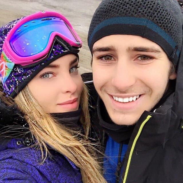 ¿Conoces al hermanito de Belinda? Se llama Nacho, su mejor amigo y su principal socio en su faceta de empresaria.