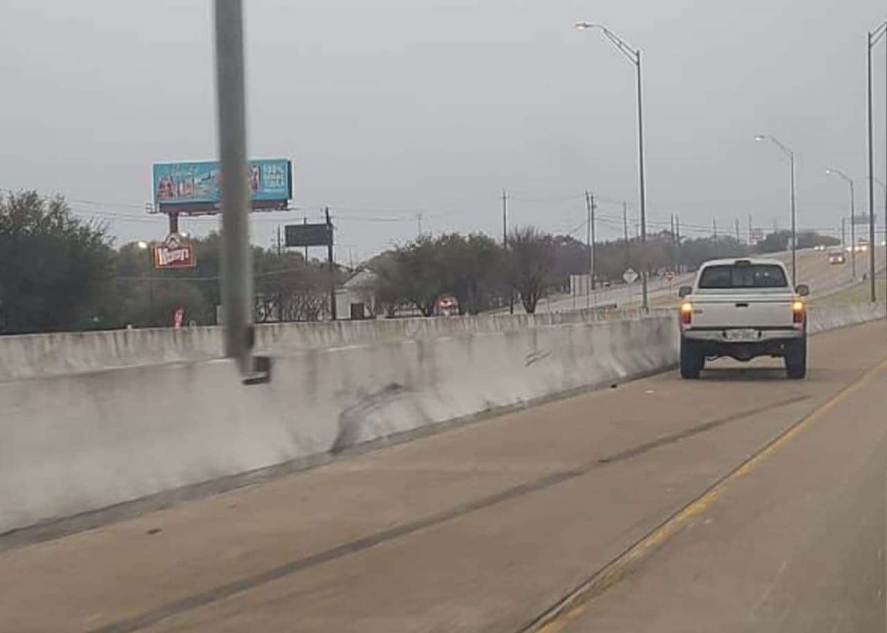 Las carreteras pueden estar heladas temprano en la mañana debido a la llegada de un fuerte frente frío.
<br>