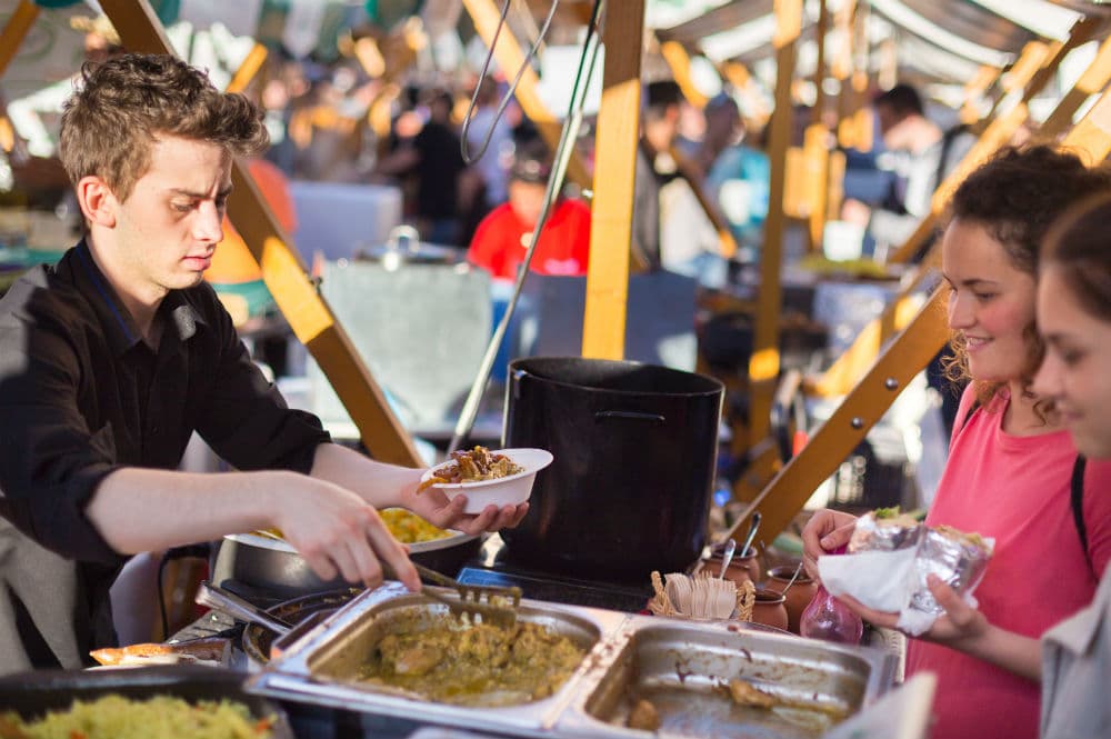 Mercados de Pulga y ferias de comida: pon a prueba el paladar de tus hijos con visitas a ferias de comida (Food Fairs). Visita también los llamados 'flea markets', que siempre incluyen actividades para niños