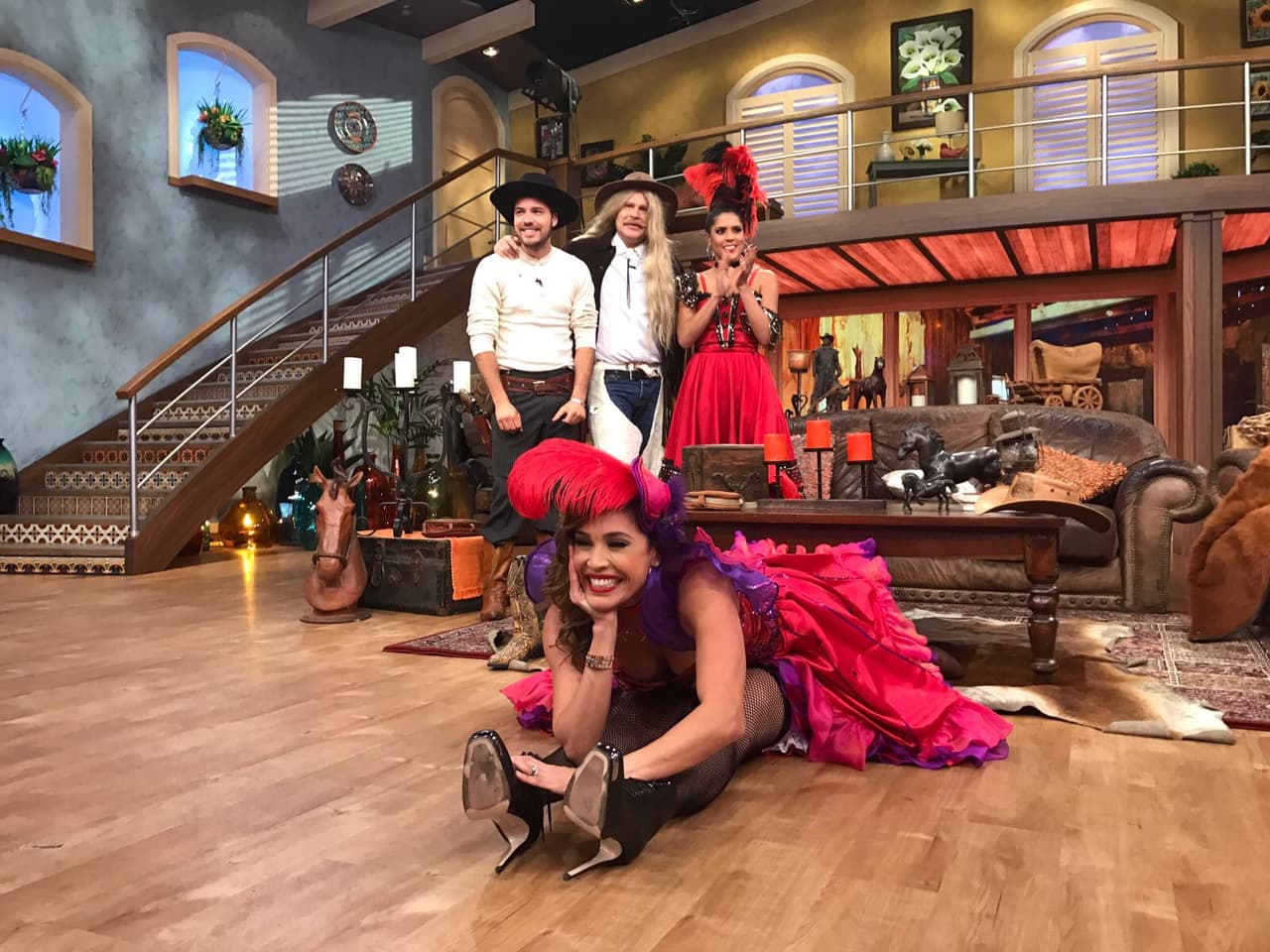 Y nos mostró sus habilidades para el baile.