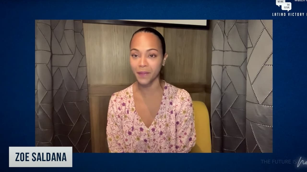 La actriz 
<b>Zoe Zaldana</b> ha expresado públicamente su apoyo a Joe Biden. En agosto también participó en el evento virtual con Joe Biden que fue presentado por Lin-Manuel Miranda.