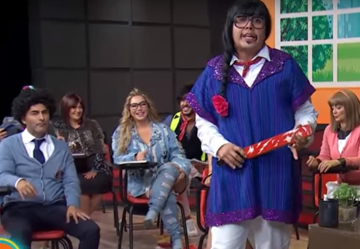 Chiquis fue recibida como en su casa por todos los conductores y comediantes de este programa matutino mismo que se realiza en Televisa San Ángel, en la Ciudad de México.