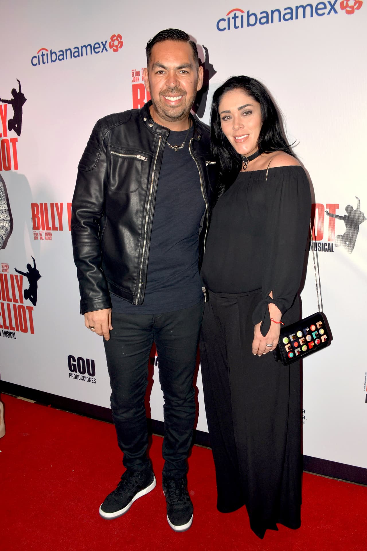 "Cuando me la dedicaste, los fans empezaron a sacar letreros, se me hace un nudo en garganta, que decían 'Jorge estamos contigo'", comentó Jorge D’Alessio, quien está casado con la hermana de Anahí, Marichelo Puente (en la foto).