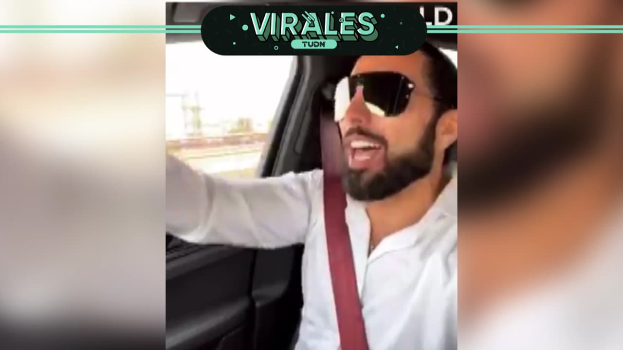 ‘Poncho’ De Nigris se burla de Chávez y el ‘Junior’ tras aceptar su reto