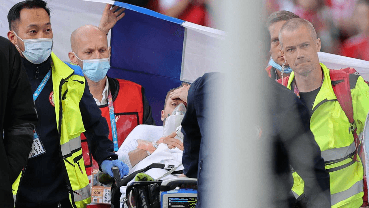 UEFA premia médicos que salvaron a Eriksen: "Verdaderos héroes"