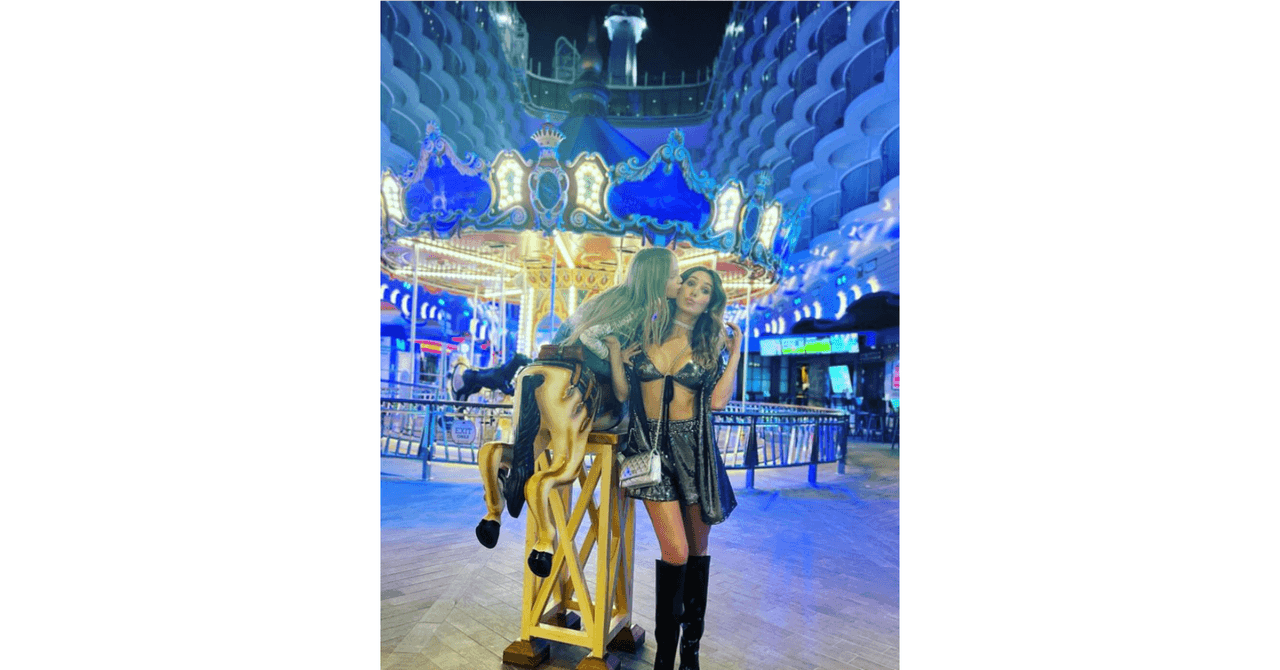 Geraldine Bazán y su hija Miranda en su viaje a Las Bahamas