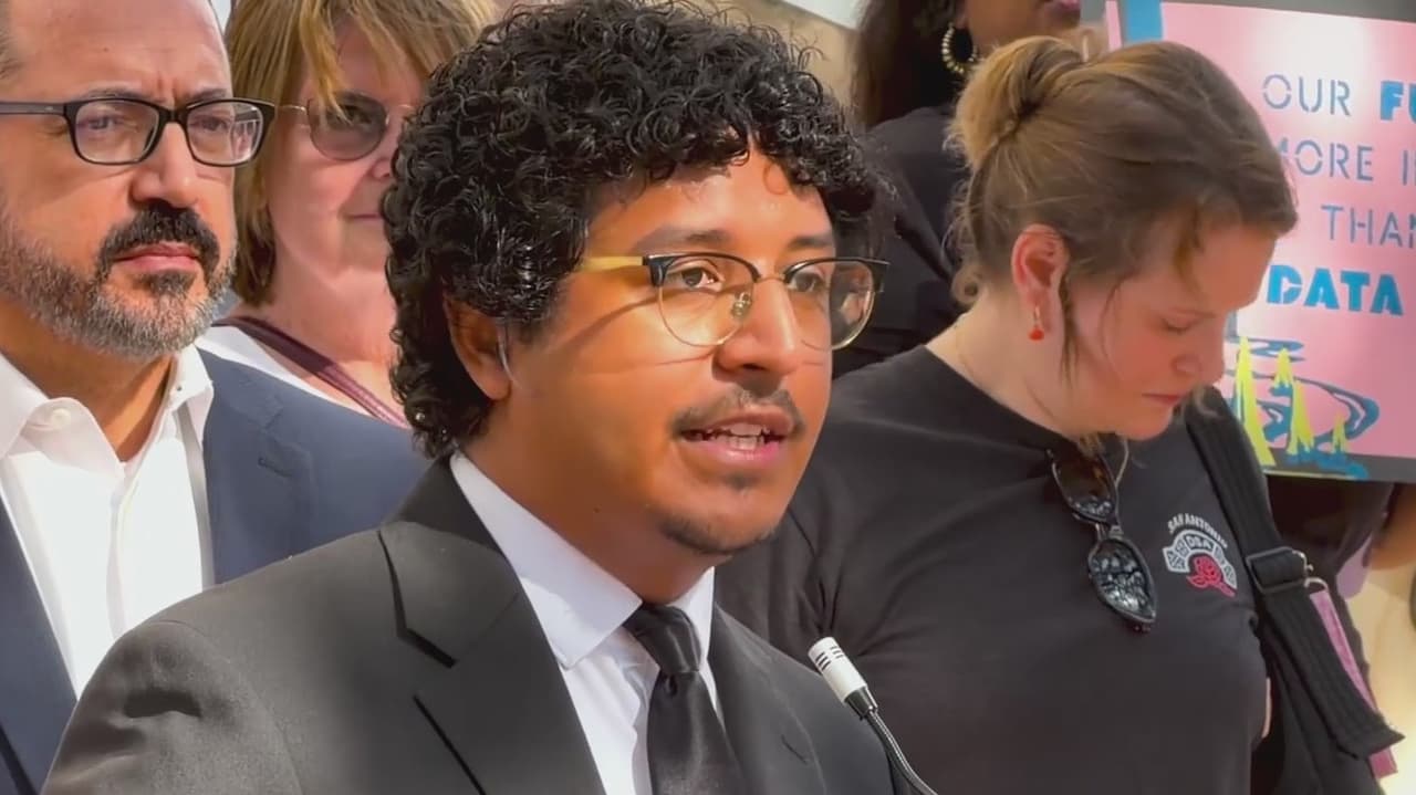 Exigen en San Antonio frenar centros de datos y piden intervención del gobernador
