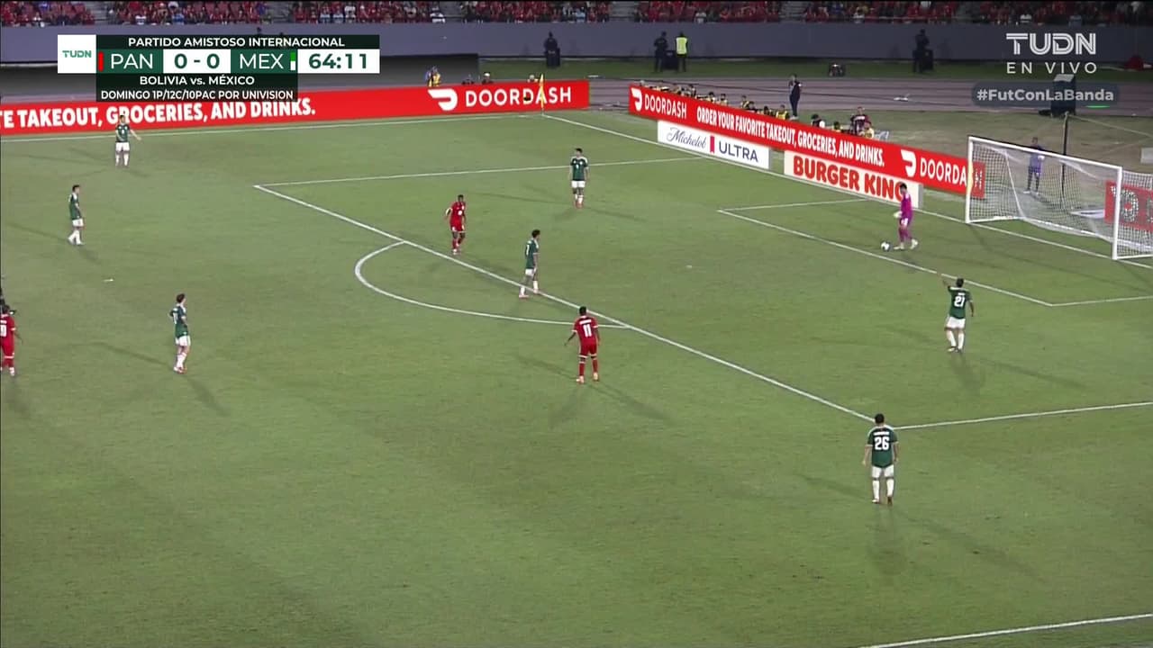 ¡TIRO ATAJADO! disparo por Giovany Herbert.