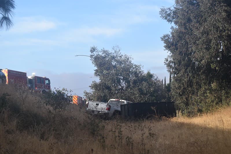 El hecho fue reportado a las 7:37 a.m. cuando personas que conducían en la vía informaron a las autoridades sobre un vehículo fuera de los carriles de la autopista.