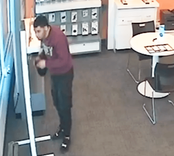 Cometían los atracos llevando máscaras de payasos y de correr motoras.