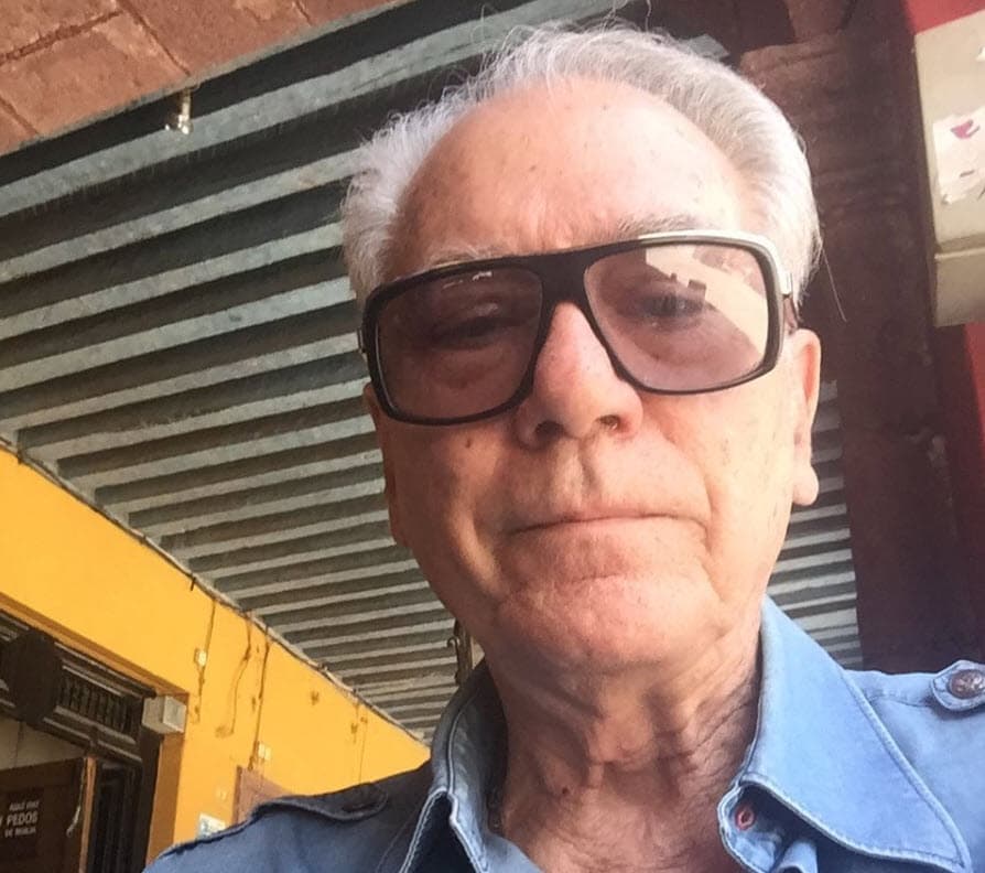 Con Otto Sirgo coincidió en Rosa Salvaje, cuando se grabó en 1987 con Verónica Castro como protagonista. 
<br>