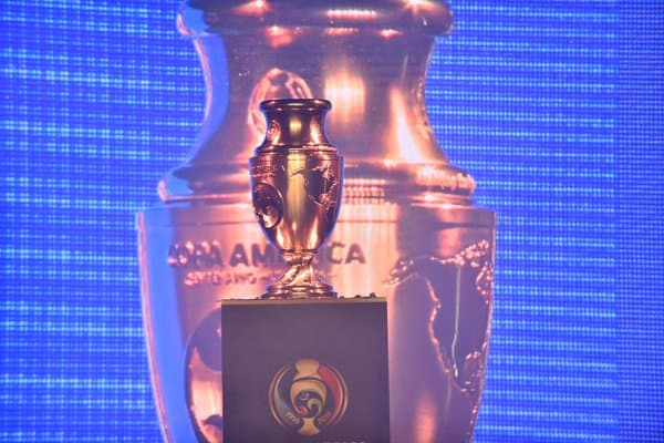 El trofeo que estará en disputa en la Copa América Centenario.
