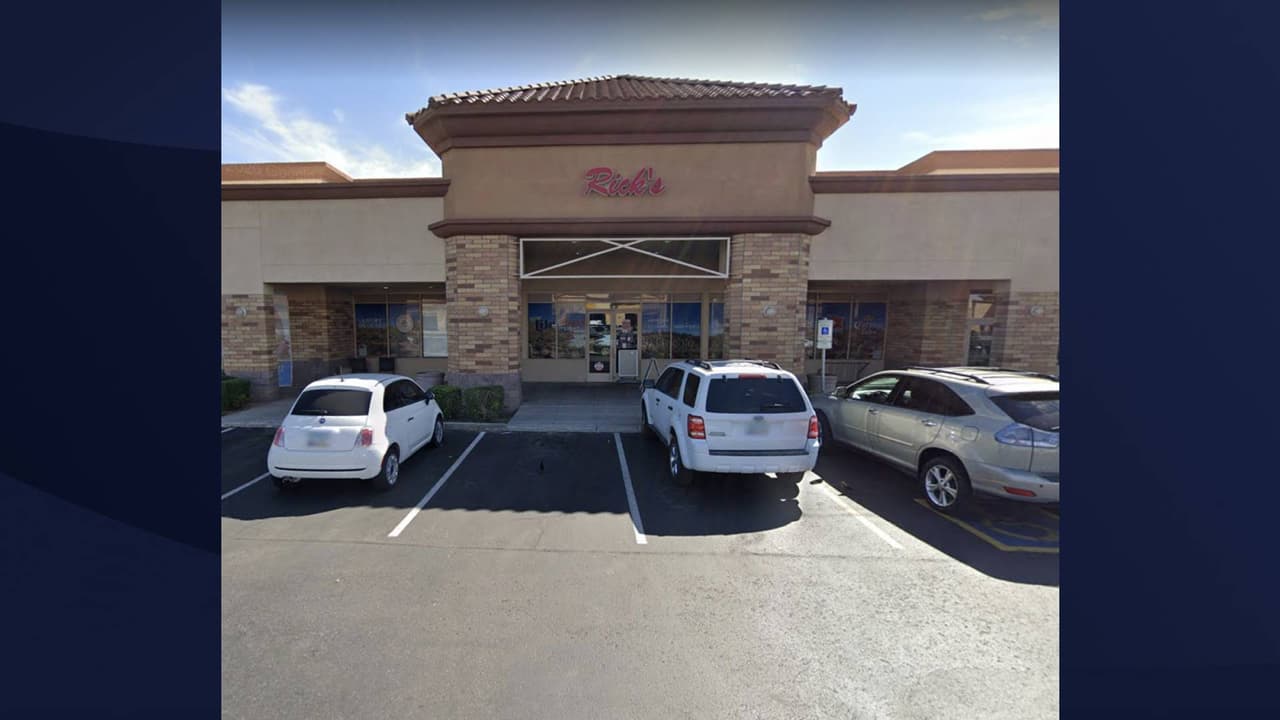 Cierran ‘Rick’s Pub and Grub’ en Chandler por violar reglas de reapertura