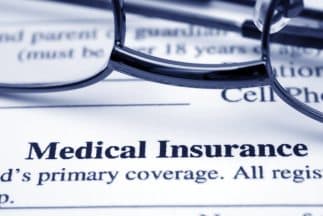 Qué tan riesgoso es extender a todo el país el plan de salud que implantó Mike Pence en Indiana