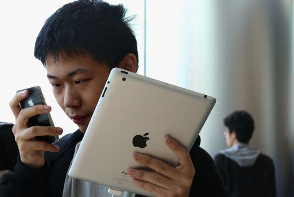 Esta semana, la firma taiwanesa Foxconn, contra la que frecuentemente ciudadanos chinos presentan denuncias laborales, reconoció que empleó a 500 menores de edad en una de sus fábricas en China, la de Yantai, en la provincia de Shandong (este), y pidió disculpas por eso.