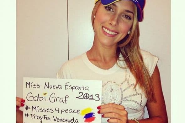 Gaby Graf, Miss Nueva Esparta 2013, se puso los colores venezolanos y pidió paz para el país. Fotografía tomada de Twitter.