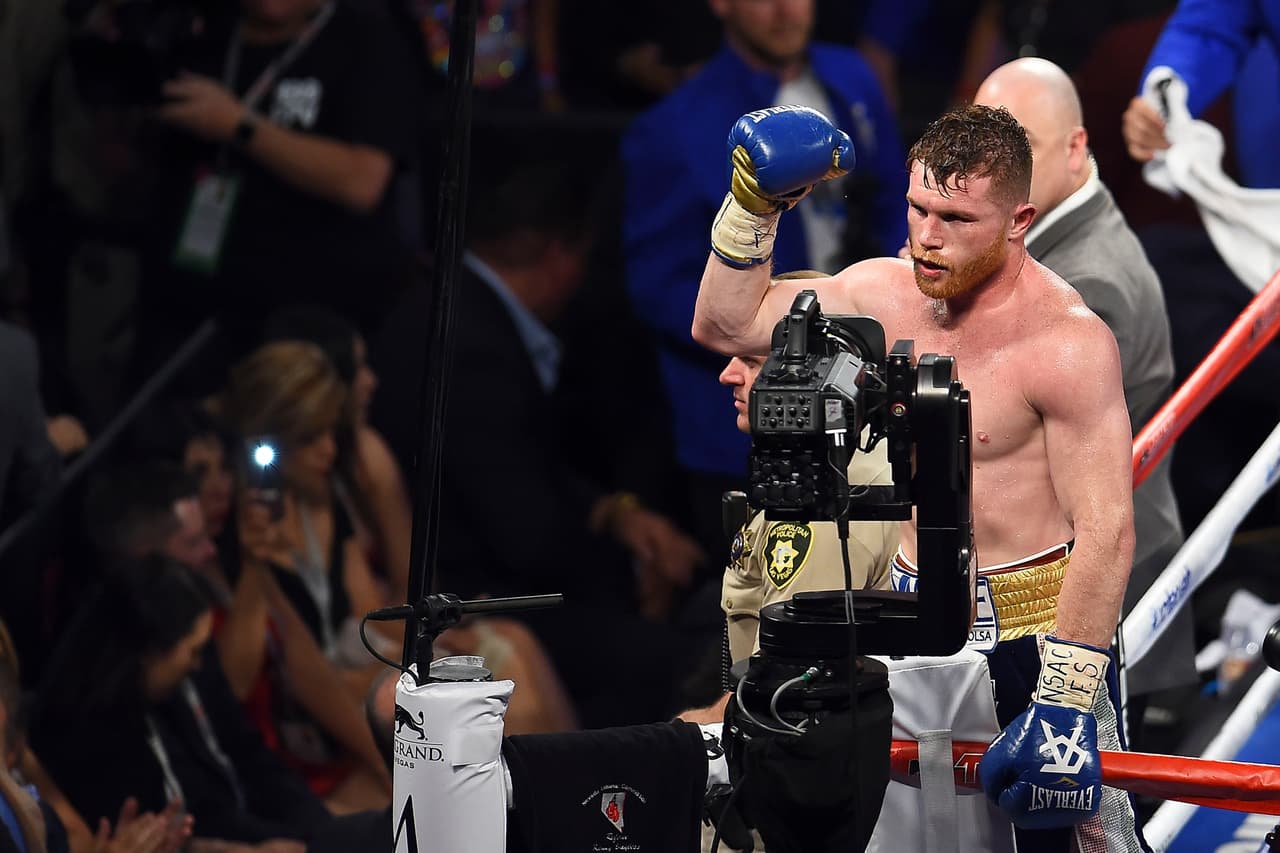 Los 3 jueces vieron vencedor al Canelo por idéntico marcador: 120 - 108. Chávez no logró llevarse ni un round de la pelea.