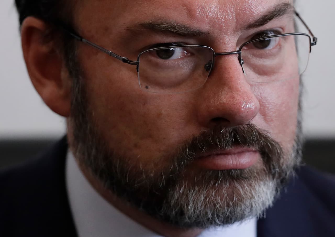 El canciller Videgaray dice que por dignidad México no pagará por el muro