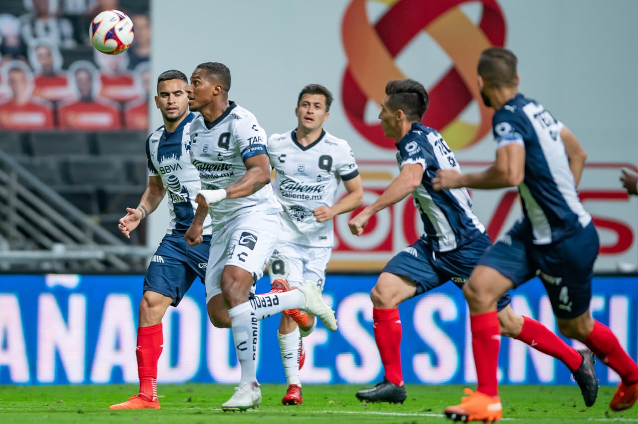 Funes Mori (16’, 21’) abrió el marcador y luego creció la diferencia desde los once pasos. Sepúlveda (27’) descontó. Janssen (35’) dejó a los Rayados en desventaja numérica. En sus siguientes compromisos, Monterrey recibirá al León, en partido pendiente de la J3, mientras Querétaro recibirá al San Luis.