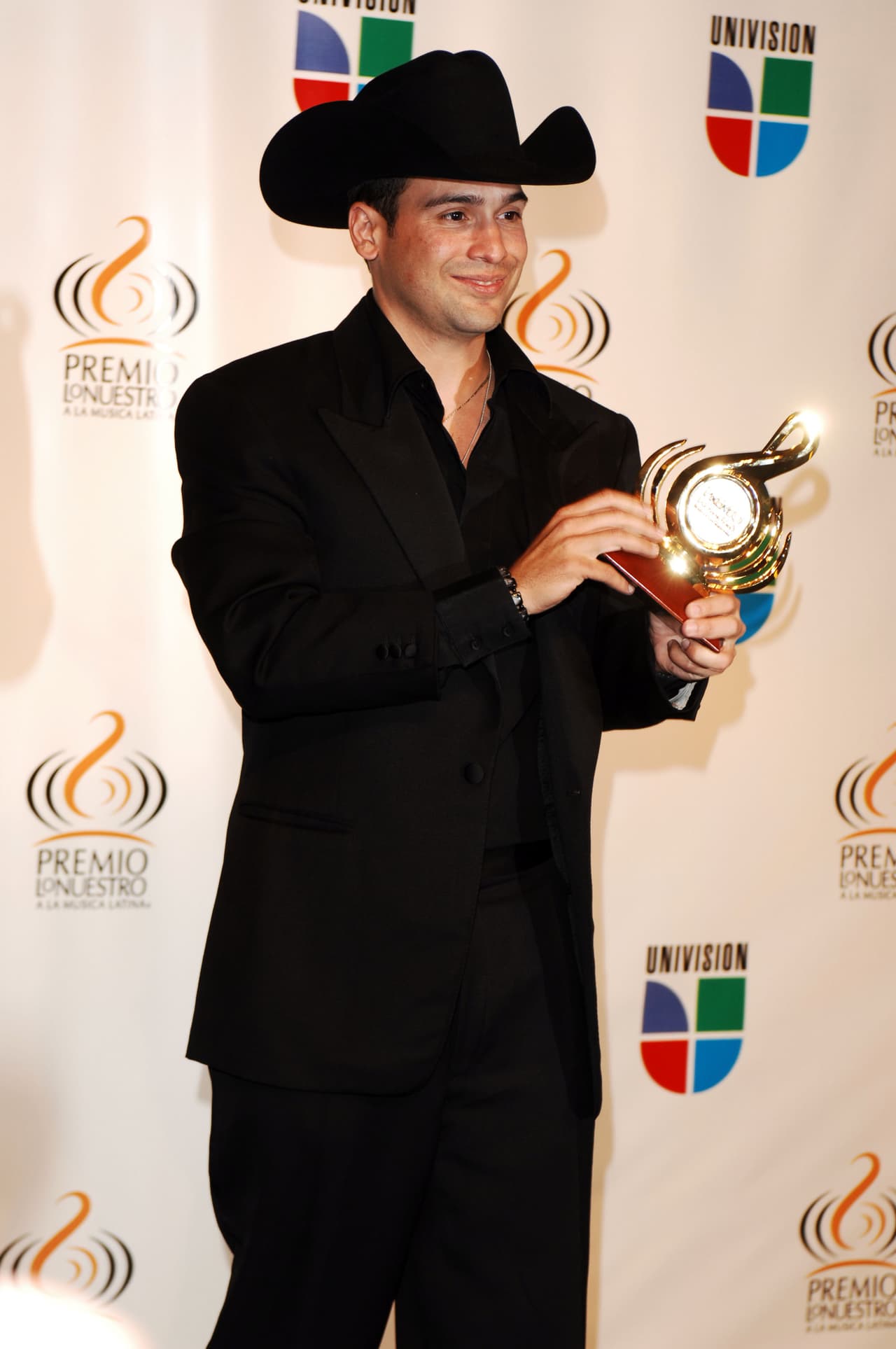 Bobby Pulido vivía uno de los mejores momentos de su carrera musical en 2007 y en Premio Lo Nuestro fue reconocido con el galardón al 'Artista Tejano del año'.