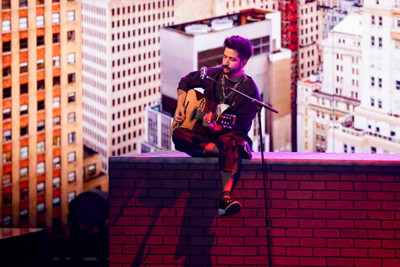 Camilo, quien está nominado en 10 categorías de Premio Lo Nuestro, entre las que destacan Canción del Año y Mejor Artista Masculino, tendrá un gran momento en el escenario de PLN.