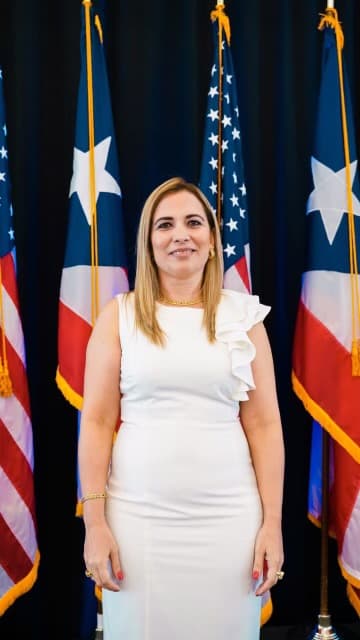 <b>Rosana Aguilar Zapata</b> - Ingeniera civil con más de 17 años de experiencia en el campo. El gobernador electo la designó como directora ejecutiva de la Autoridad de Carreteras y Transportación.