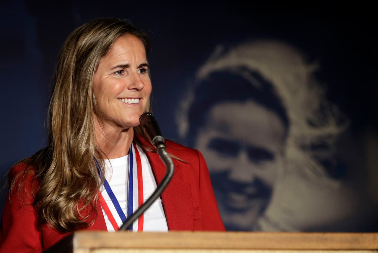 <b>Brandi Chastain</b>, atleta y medallista olímpica.