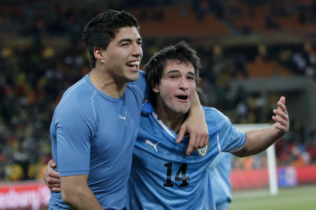 Nico Lodeiro anota un golazo en despedida de Diego Forlán