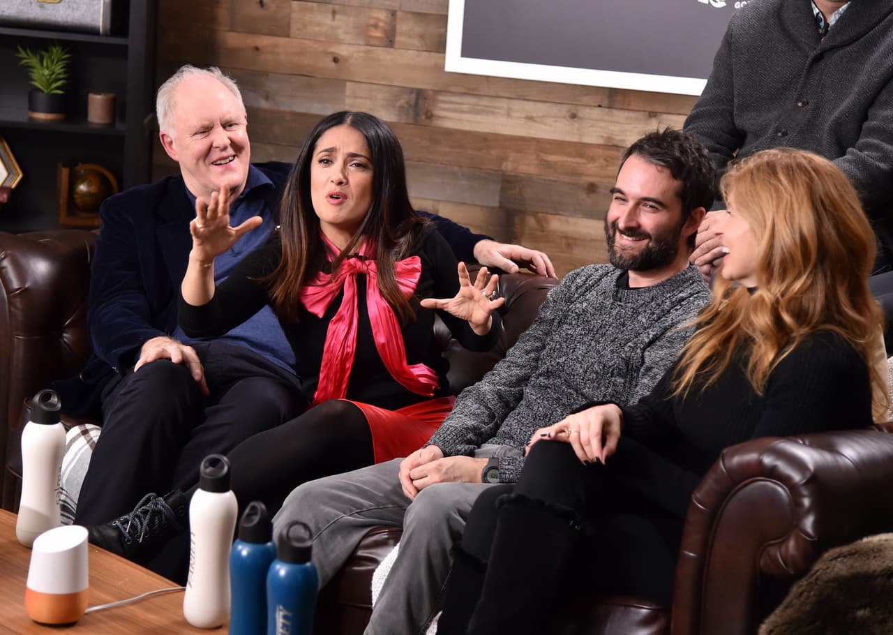 La famosa se la pasó genial con sus compañeros de cinta, como John Lithgow y Connie Britton, hablando de la cinta con la prensa.