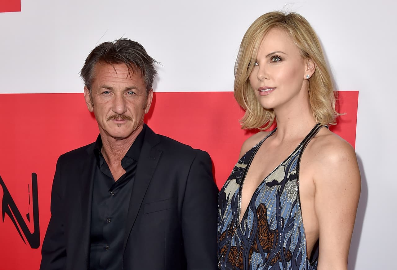 La noticia viene también a un mes de su separación del actor Sean Penn.