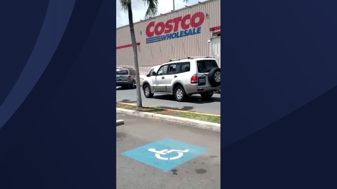 Desalojan megatienda en Bayamón por escape de gas