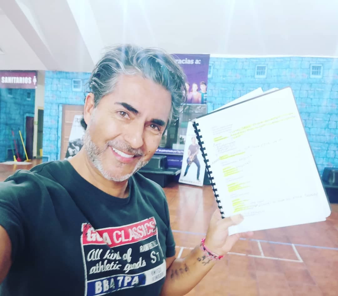 El actor y conductor dijo que, a lo largo de su carrera, le ha tocado interpretar papeles de todo tipo “pero no me había tocado un gay”.