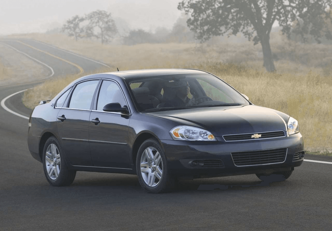 10.- Chevrolet Impala 2008: Sorprende ver a la novena generación del sedán grande de Chevrolet en la lista. El Impala 2008 nunca se distinguió por hacer nada particularmente bien, pero si se vendió en cifras decentes, sobre todo a flotillas por lo que aún hay un enorme inventario en las calles. Con 9,225 unidades robadas el Impala 2008 logró la dudosa distinción de haber sido el décimo vehículo más robado en Estados Unidos durante el 2015.