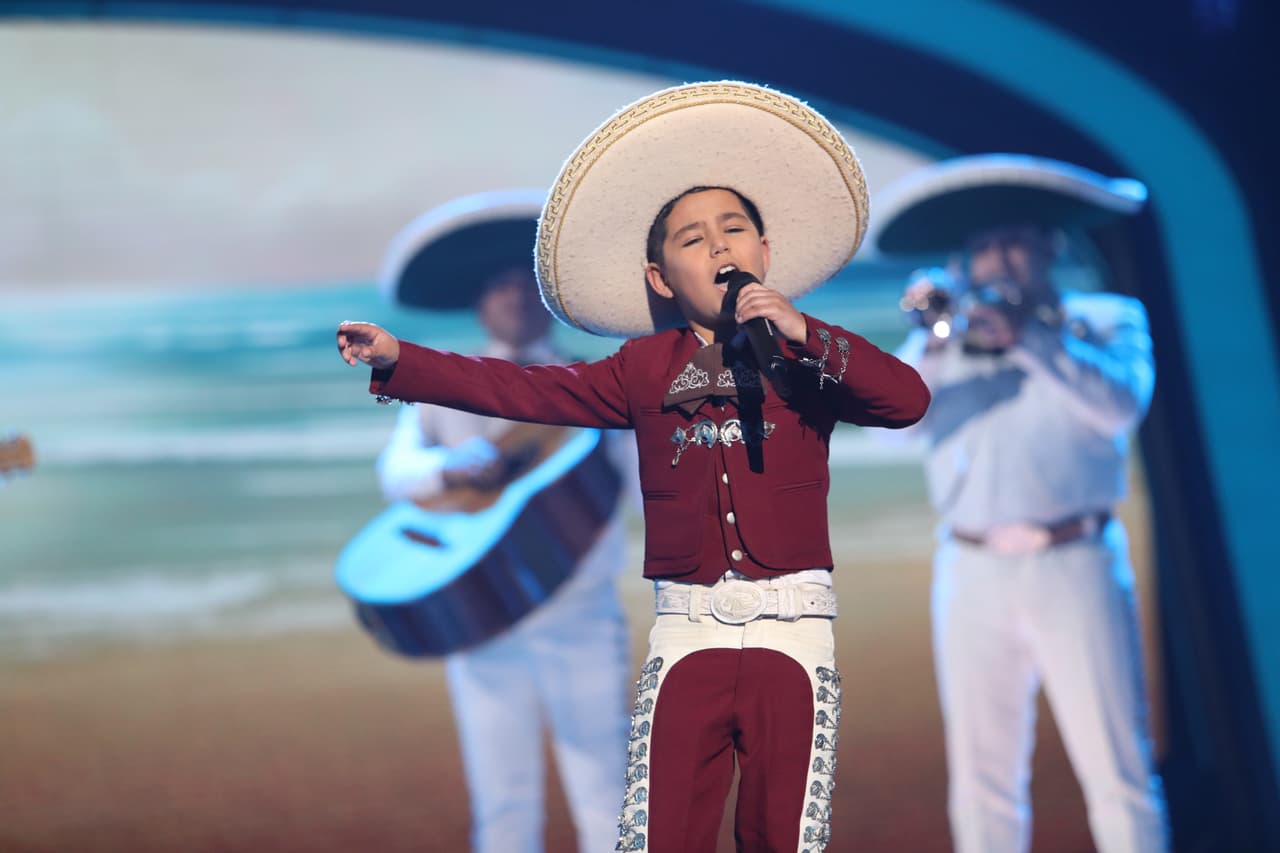 En su última participación, Osvaldo conquistó a los jueces con el tema 'La de la mochila azul'.