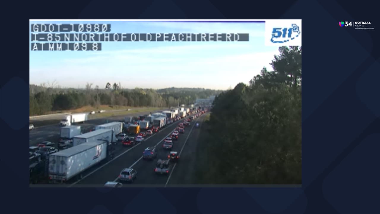 Choque que involucra a más de 10 vehículos cierra la I-85 NB en Gwinnett