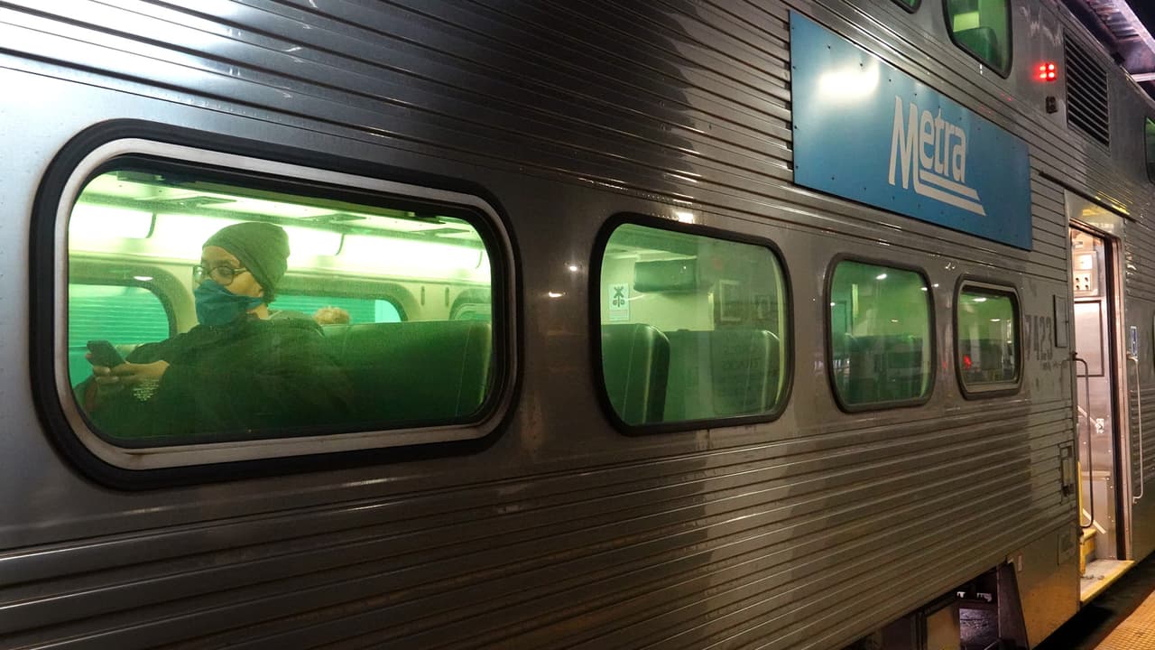 Metra ofrece viajes ilimitados durante un mes por $100