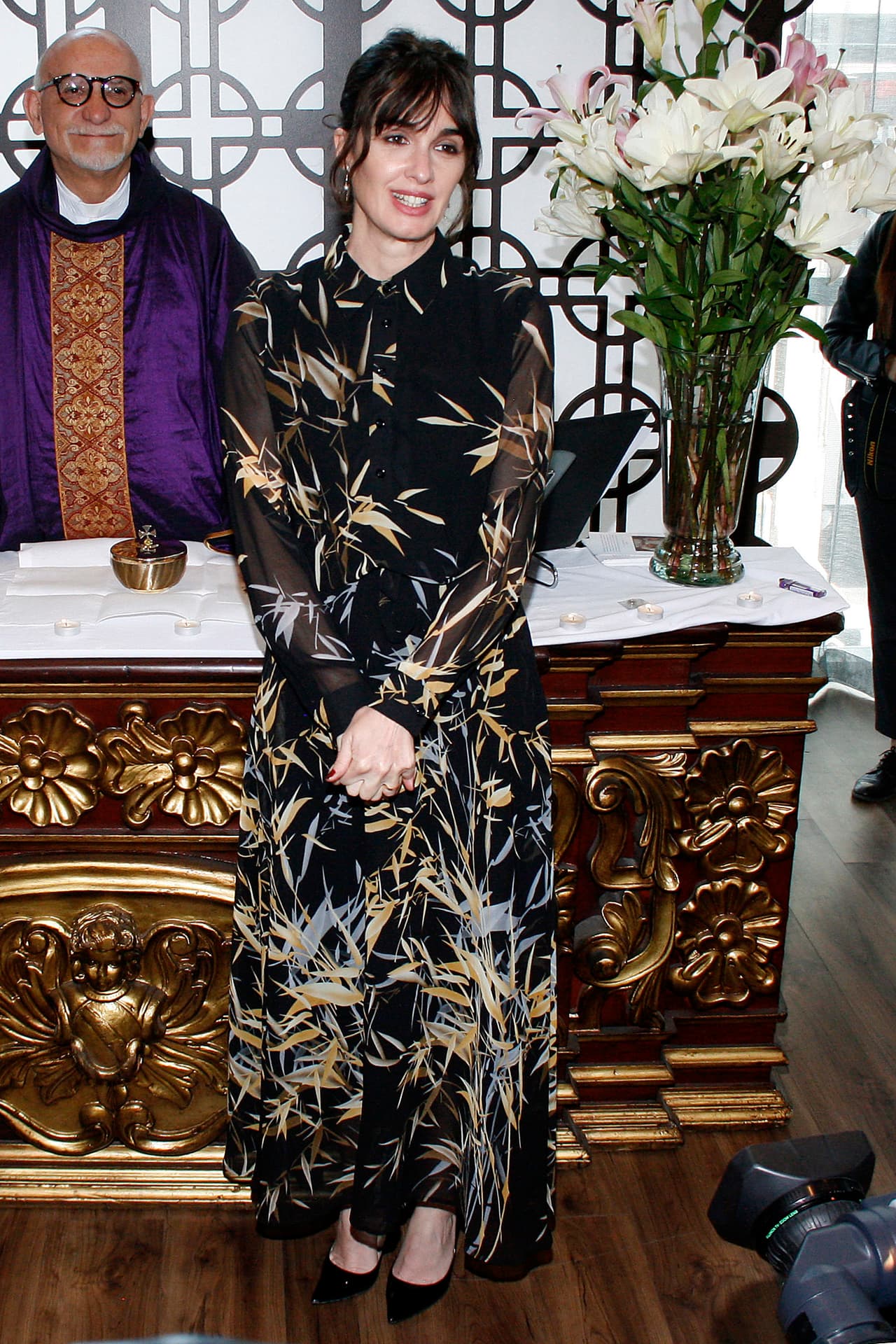 “Fue un proyecto bastante pesado porque todo se hizo en locación, no contamos con foro. Entonces, cuando te tienes que trasladar de un lugar a otro, sorteando el tráfico y todos los inconvenientes, se hace duro”, confesó González.