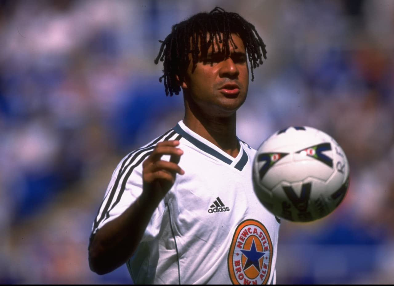 Ruud Gullit hizo su primera aparición como futbolista profesional a los 16 años con el HFC Haarlem.