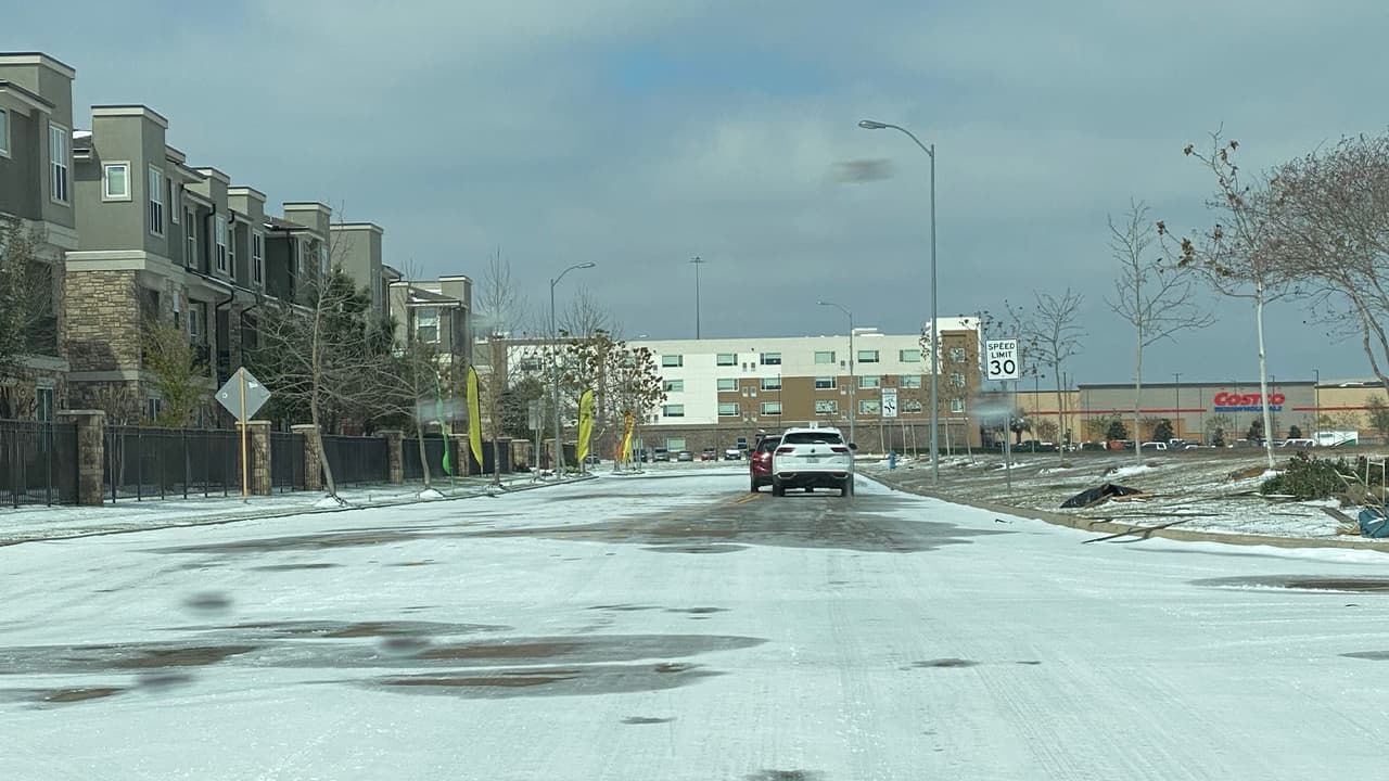 Autoridades piden a conductores evitar las carreteras al no poder garantizarles su seguridad