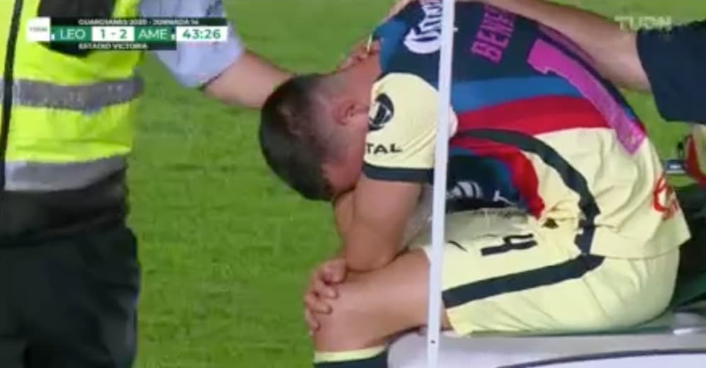 Nicolás Benedetti abandonó el partido frente al León en llanto gracias a una nueva lesión del colombiano.