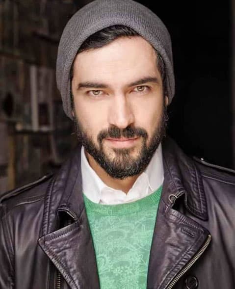 <b><a href="http://www.univision.com/temas/alfonso-herrera">Poncho</a></b> es todo un galán y su pareja es muy guapa, seguramente su pequeñín heredó la belleza de ambos.